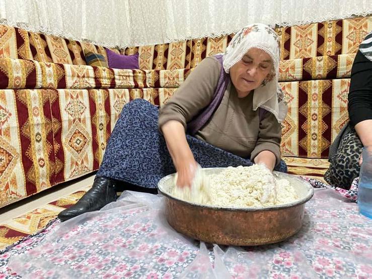 Yozgat kömbesi geleneksel lezzetiyle kalabalık sofraları süslüyor