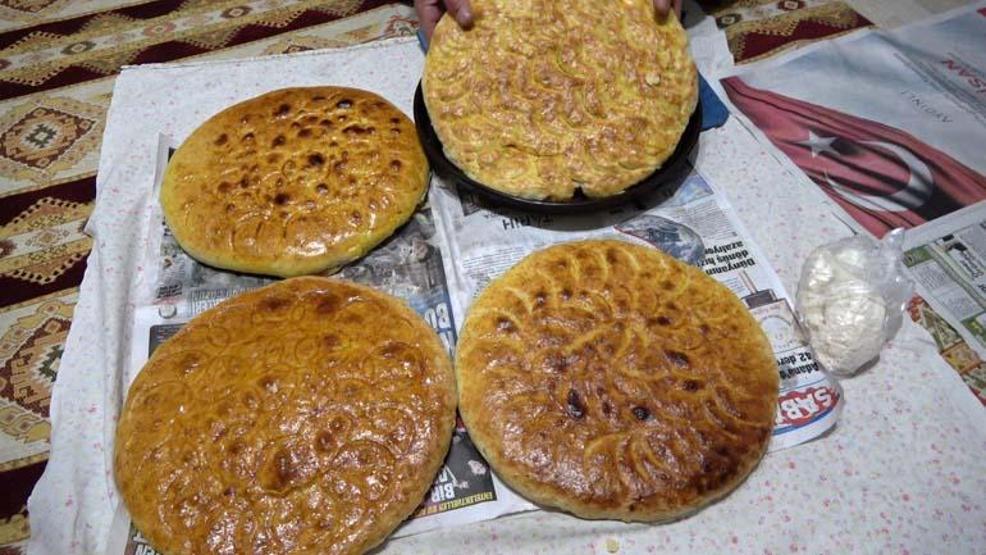 Yozgat kömbesi geleneksel lezzetiyle kalabalık sofraları süslüyor