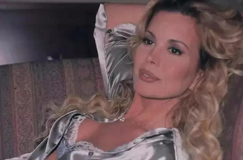Harika Avcı’dan kötü haber Evinin kapısını polislerle açtırdılar