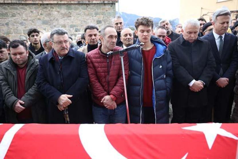 Erzurumdaki Çığda Ölen Milli Judocu Emre, Son Yolcuğuna Uğurlandı: İkizi Tabutun Başından Bir An Olsun Ayrılmadı...