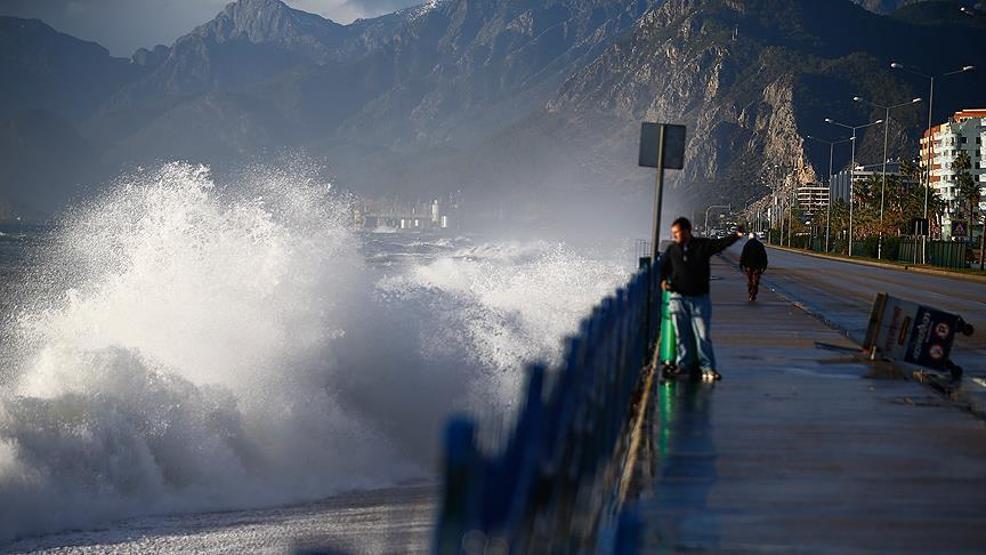 Pazar günü plan yapanlar dikkat Meteoroloji il il uyardı: Kuvvetli sağanak alarmı