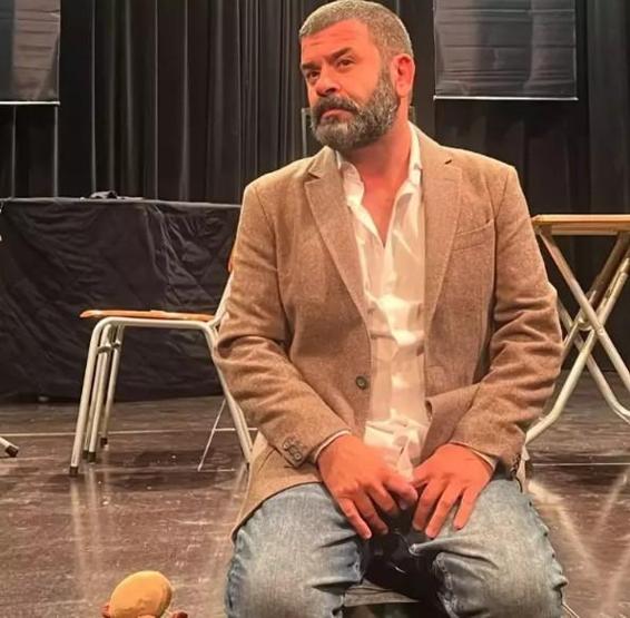 Bülent Şakrak aradığı aşkı 22 yaş küçük oyuncuda buldu