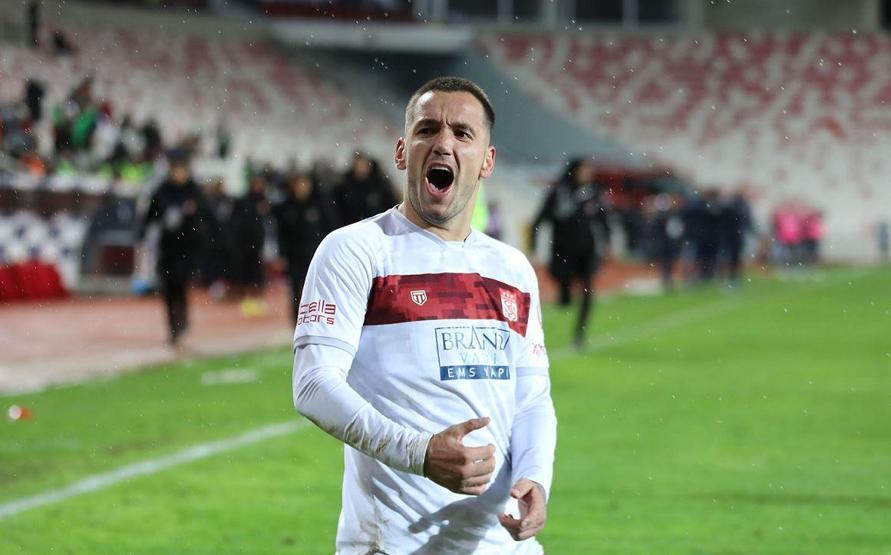 Trabzonspor, Rey Manaj için teklif yaptı mı Sivasspor Başkanı açıkladı