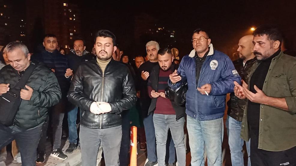 Ferdi Tayfurun sevenleri hastaneye akın etti Dua edip gözyaşı döktüler
