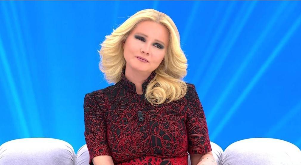 Müge Anlı canlı yayında gözyaşlarına boğuldu: UYKULARIMDAN UYANIYORUM