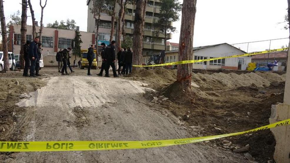 İşçiler neye uğradıklarını şaşırdı Kazdıkları her yerden insan kemikleri çıktı
