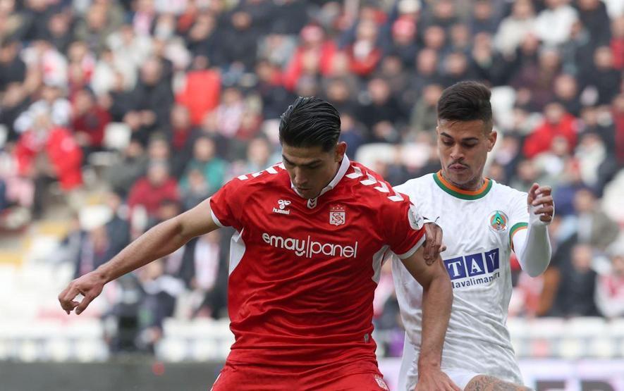 Sivas’ta puanlar paylaşıldı Sivasspor 1-1 Alanyaspor
