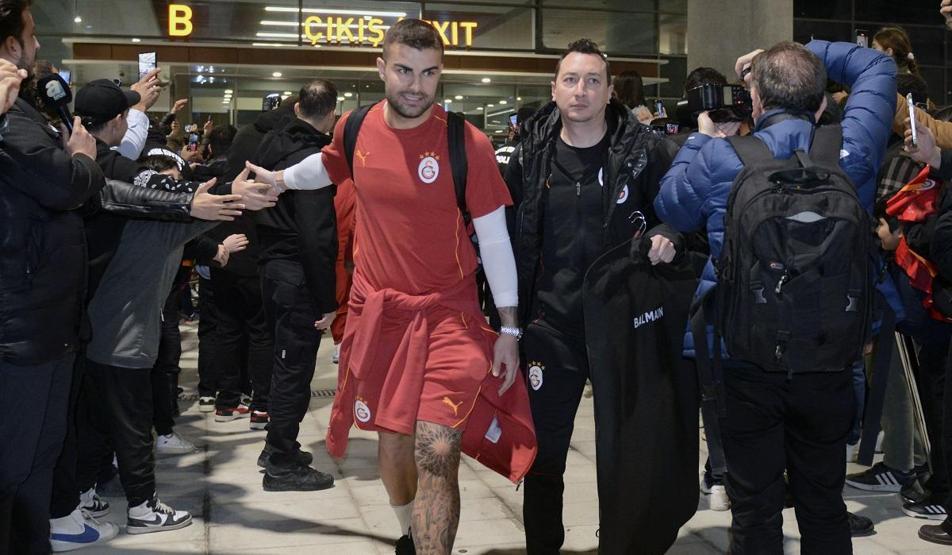 Galatasaray, Mersin’de coşkuyla karşılandı