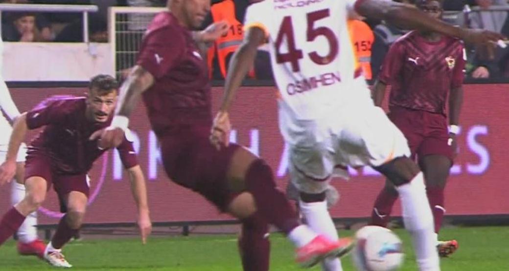 Eski hakemler, Galatasarayın penaltı beklediği pozisyonu yorumladı İşte Hatayspor maçının tartışmalı pozisyonları...