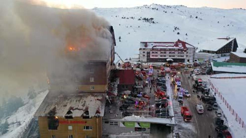 Otel faciasında 12. kattan atladı Kararı babasıyla görüntülü konuşma sırasında vermiş