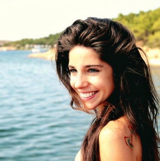 Kavak Yellerinin Ayşesi Elvin Levinler’den hayranlarını üzen haber KALP AMELİYATI OLDU