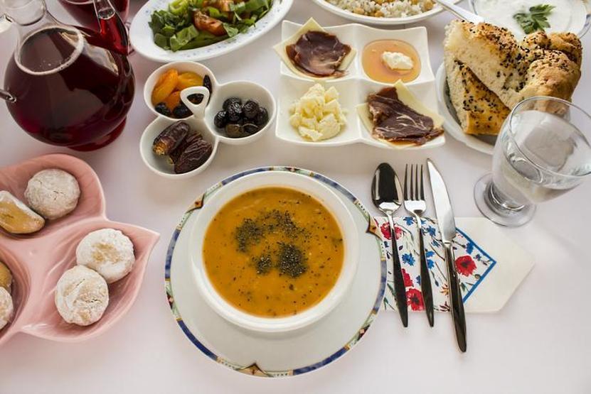 MİRAÇ KANDİLİ İFTAR VAKTİ 2025: Miraç Kandili iftar vakti ne zaman, iftar saati kaçta Diyanet Kandil orucu Ankara, İzmir, İstanbul iftar saatleri