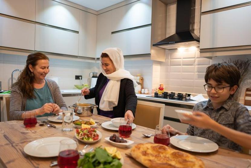 MİRAÇ KANDİLİ İFTAR VAKTİ 2025: Miraç Kandili iftar vakti ne zaman, iftar saati kaçta Diyanet Kandil orucu Ankara, İzmir, İstanbul iftar saatleri