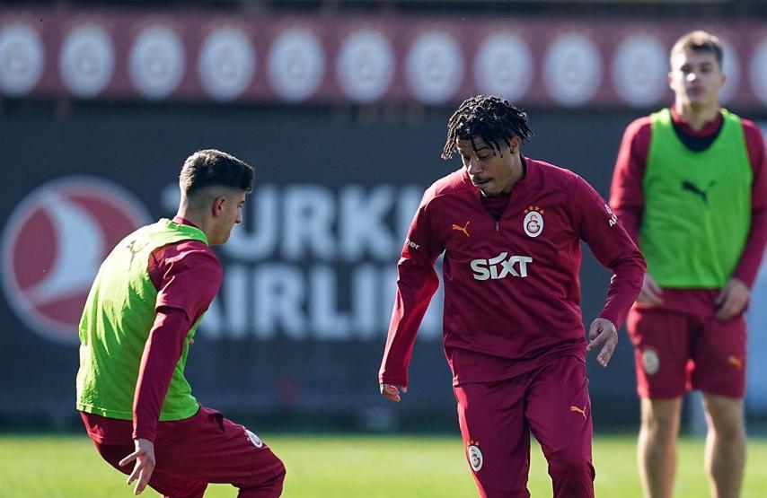 Galatasaray’da Ajax mesaisi başladı