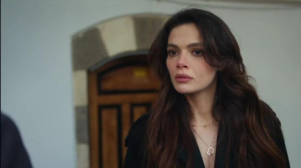 Kübra Ünlü yazdı Uzak Şehirde Derin Sevda