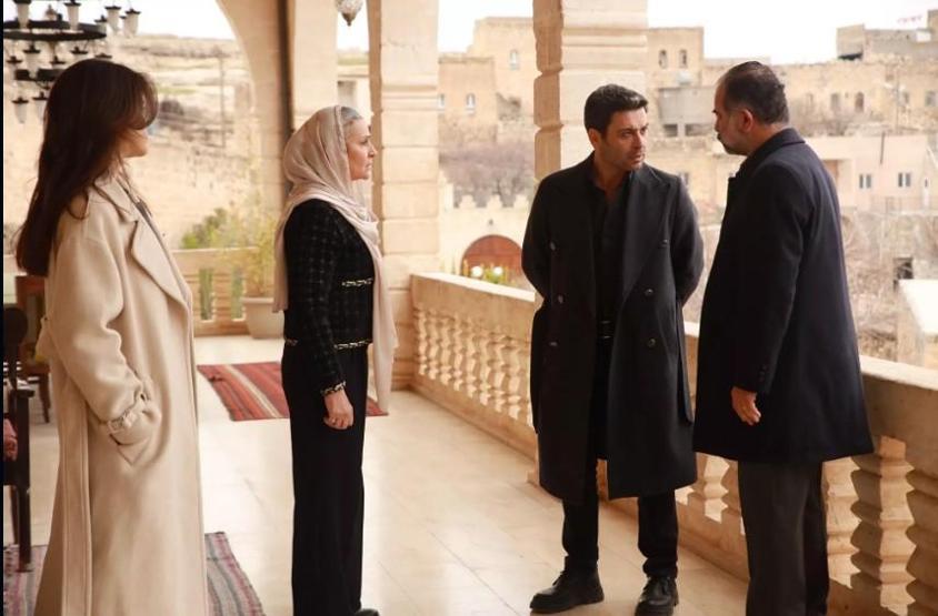 Kübra Ünlü yazdı Uzak Şehirde Derin Sevda