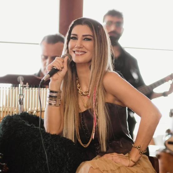 Nadide Sultan, New York’ta evsizlere yemek dağıttı