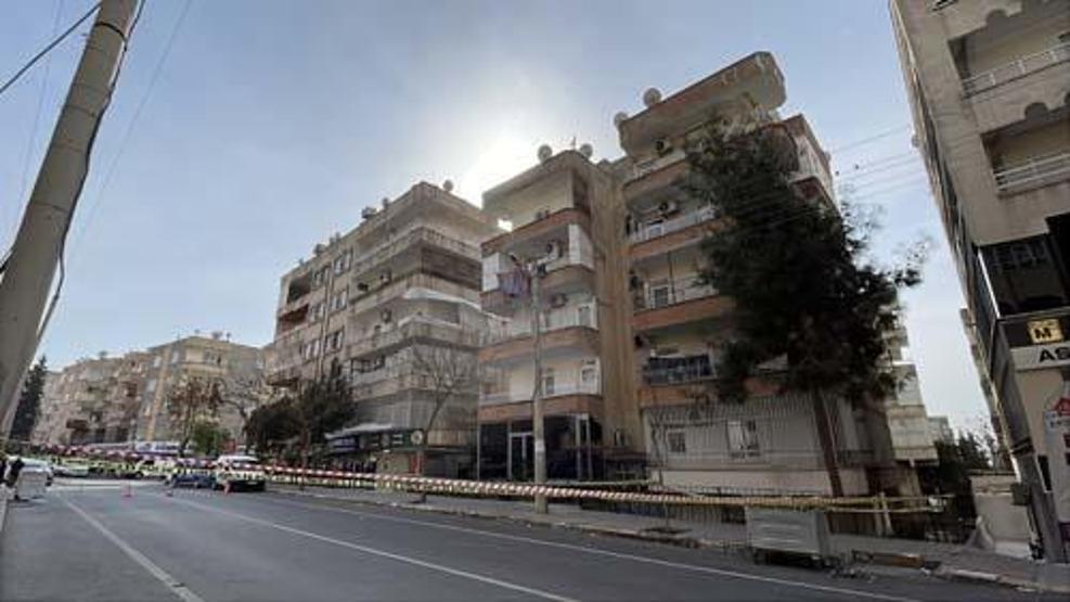 Çatırtı sesleri alarma geçirdi: Tahliye edildiler