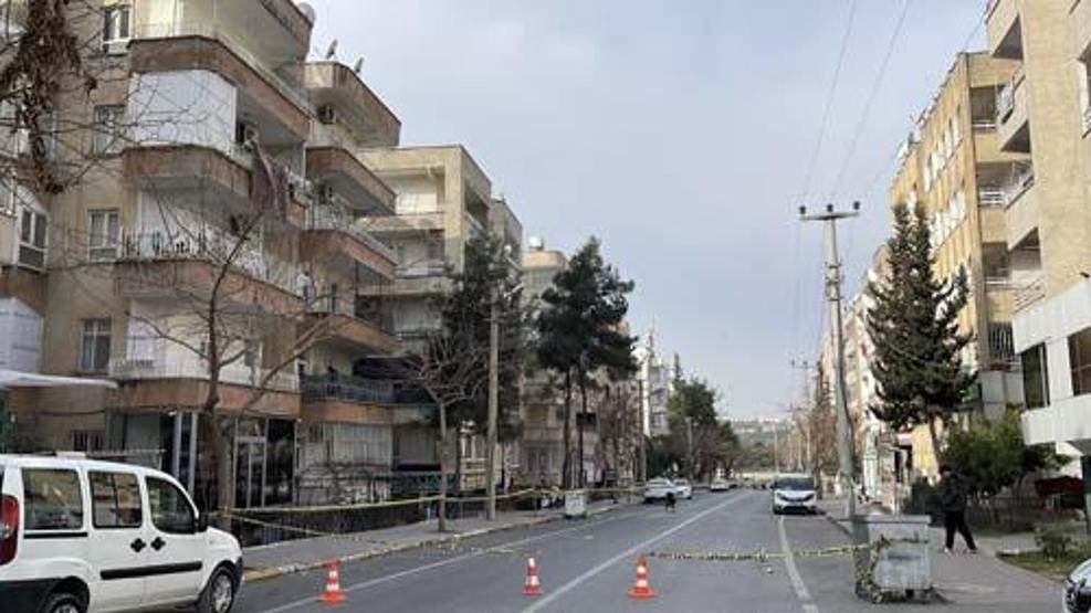 Çatırtı sesleri alarma geçirdi: Tahliye edildiler