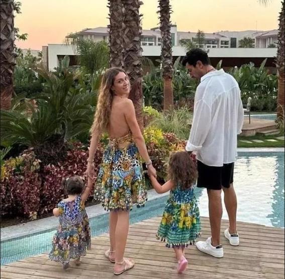 Sinem Kobalın Maldivler pozları beğeni ve yorum topladı