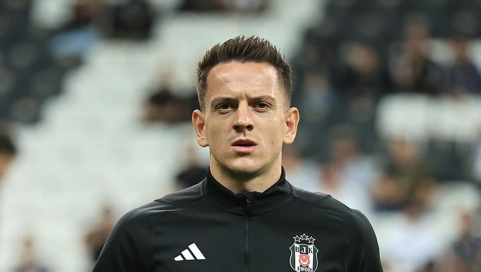 Beşiktaşta ayrılık yaşanacak 2 Süper Lig ekibi talip oldu...
