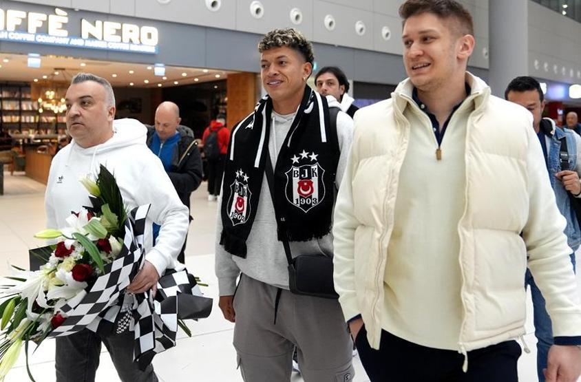 Beşiktaşın yeni transferi Elan Ricardo, İstanbula geldi