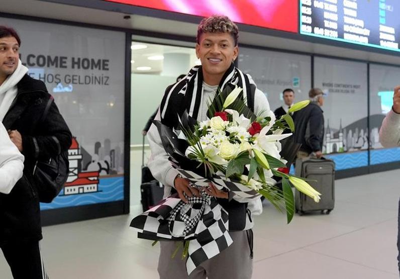 Beşiktaşın yeni transferi Elan Ricardo, İstanbula geldi