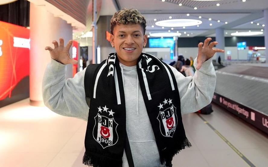 Beşiktaşın yeni transferi Elan Ricardo, İstanbula geldi