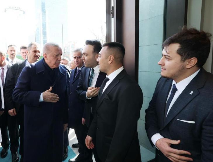 Cumhurbaşkanı Erdoğandan adaşı Recep Tayyip Erdoğana rozet
