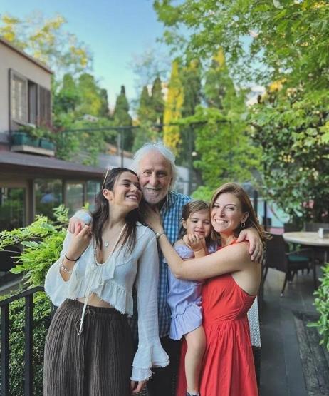 Piyasanın Münevver’i İlayda Alişan’ın ablasına bakın Gören aynı şeyi söyledi: Güzellikleri genetik