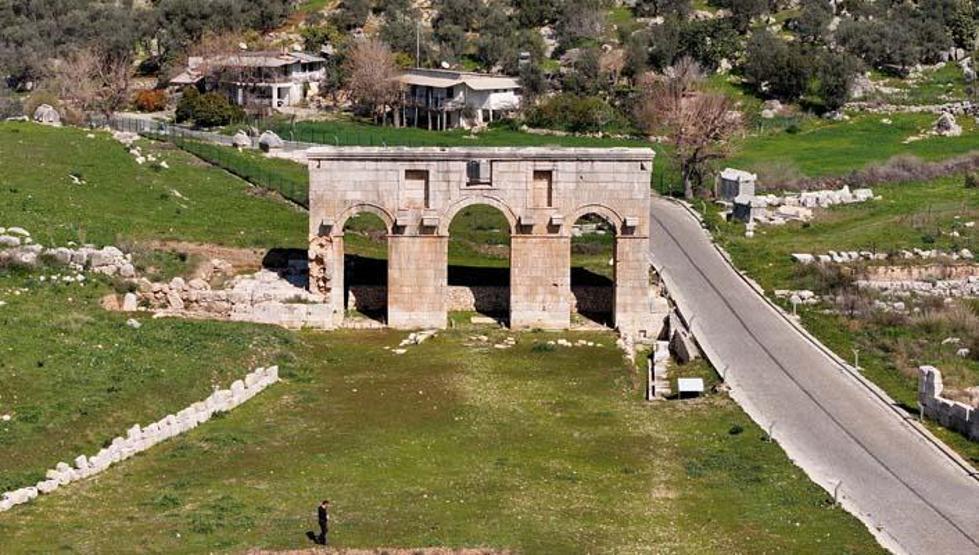 Pataranın simgesi kent kapısından yüzyıllar sonra yeniden su akacak