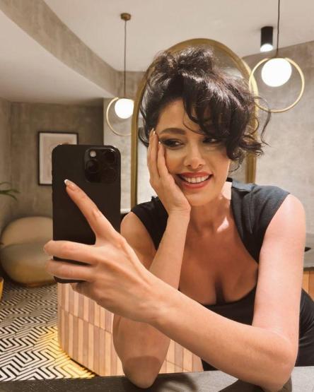 Burcu Binici yeni imajını böyle paylaştı