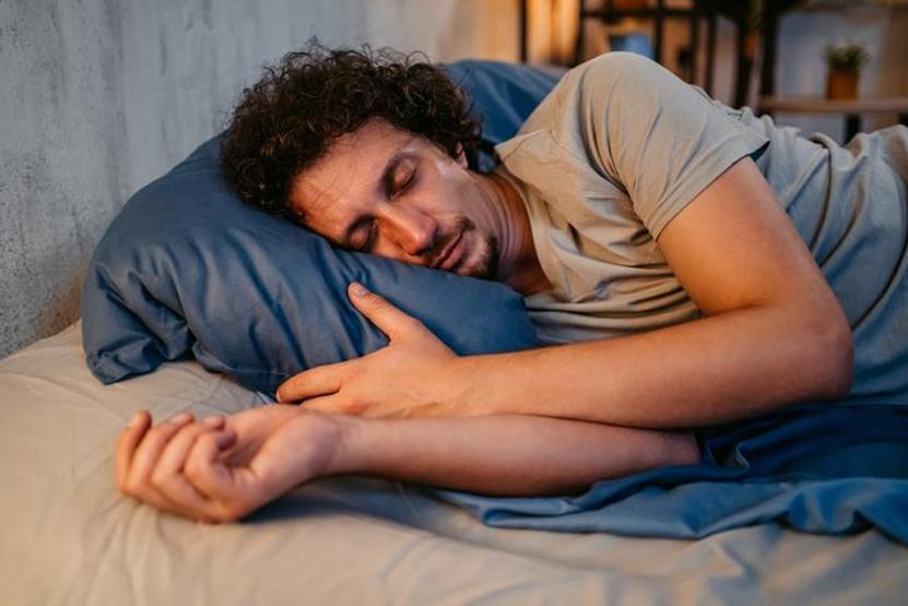Dünyayı kasıp kavuran yeni trend: SLEEPMAXXING Kırmızı ışık detayı...