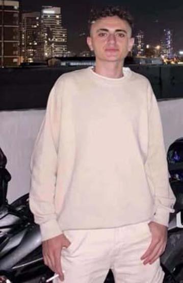 Kamyonetin ezdiÄŸi 17 yaÅŸÄ±ndaki Mustafa hayatÄ±nÄ± kaybetti; kaza anÄ± kamerada