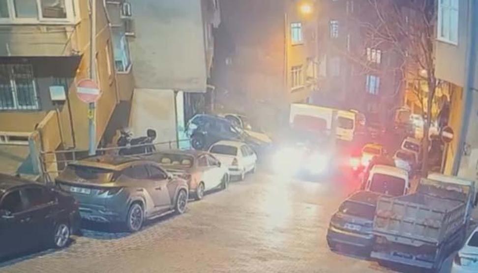 Kamyonetin ezdiği 17 yaşındaki Mustafa hayatını kaybetti; kaza anı kamerada