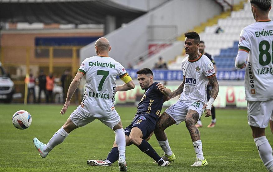 Kasımpaşa, galibiyet hasretini Alanyaspor’a karşı dindirdi