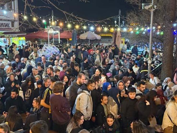 Mustafa Varank, sahur programında vatandaşlarla bir araya geldi