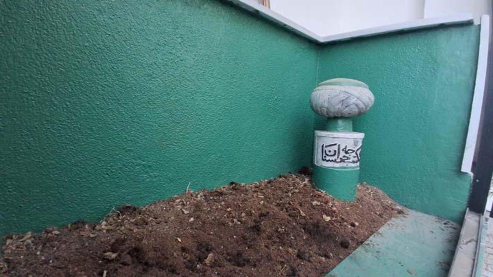 Osmanlı Dönemi tasavvuf aliminin türbesi, 5 katlı binanın altında