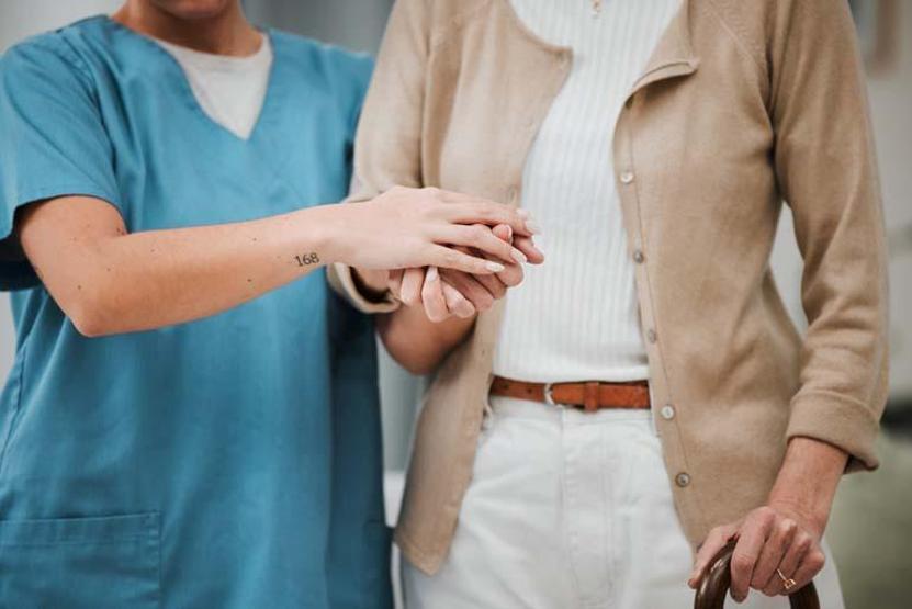 Tüm vücudu etkileyen sessiz tehdit: Parkinson Parkinson nedir ve belirtileri nelerdir