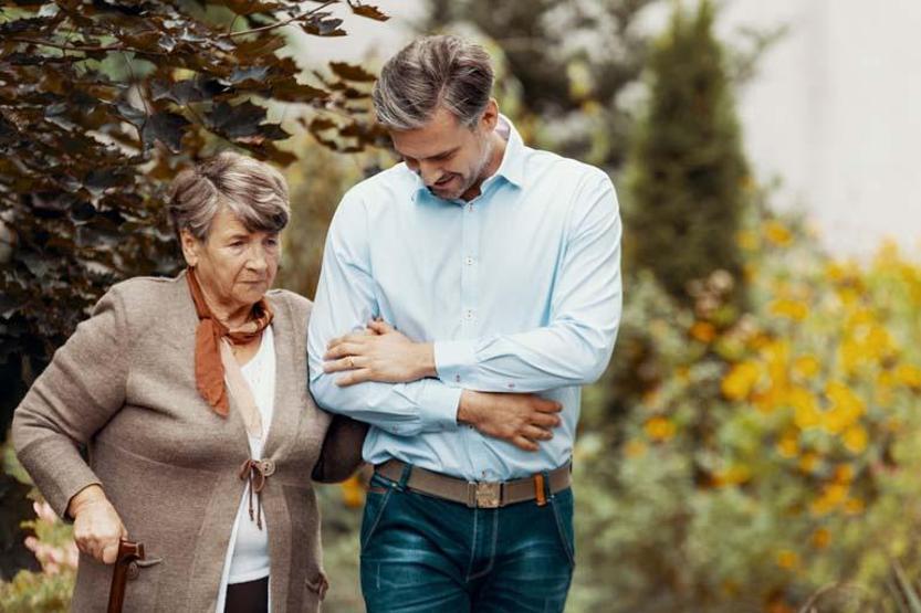 Tüm vücudu etkileyen sessiz tehdit: Parkinson Parkinson nedir ve belirtileri nelerdir