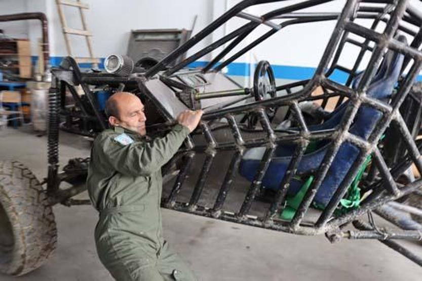Her gün ilmek ilmek işledi 50 yaşındaki motor ustası yeteneğini konuşturdu Off Roadun tozunu attırıyor...