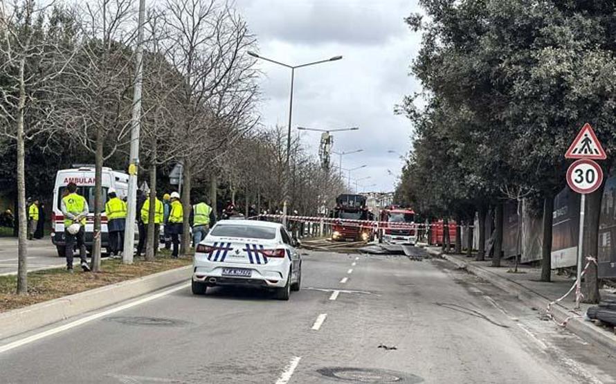 İstanbul Ümraniyede inşaat iskelesinden düşen işçiler hayatını kaybetti