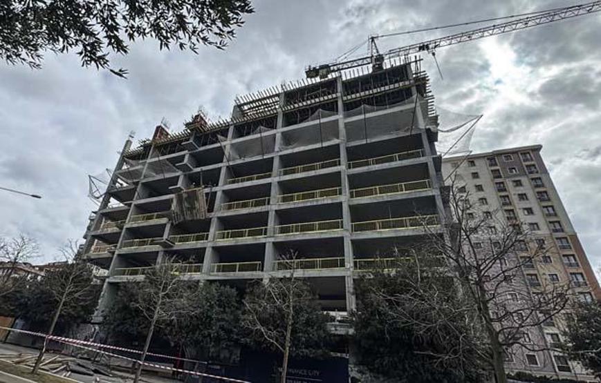 İstanbul Ümraniyede inşaat iskelesinden düşen işçiler hayatını kaybetti