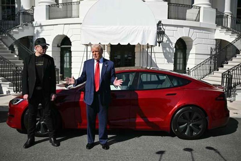 ABD Başkanı Trumptan Tesla saldırılarına karışanlara 20 yıla kadar hapis cezası uyarısı