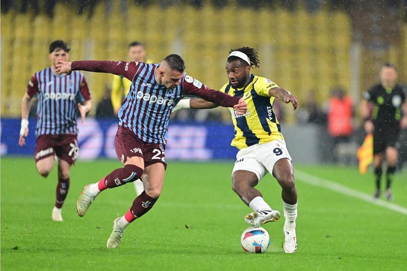 Mourinho ile barışan Allan Saint-Maximinden muhteşem dönüş