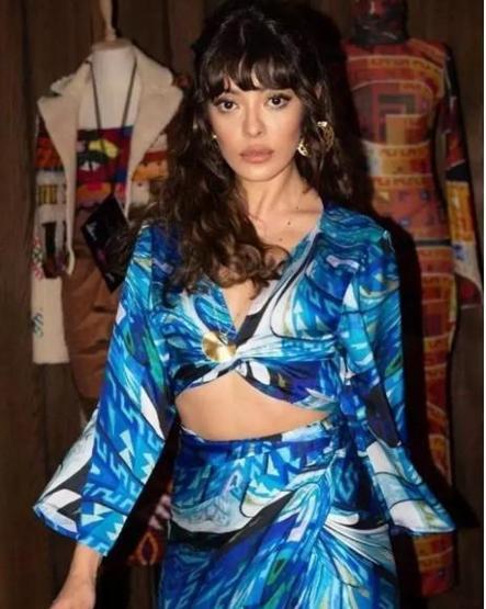 Selin Şekerci sosyal medyadan hastalığını açıkladı Takipçilerini korkuttu