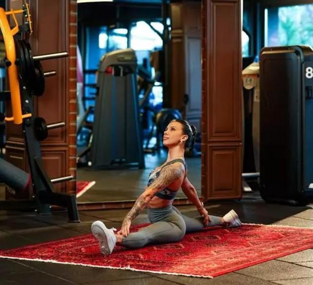 Survivor Elif Şadoğlu evlendi Nikahtan ilk kareler geldi