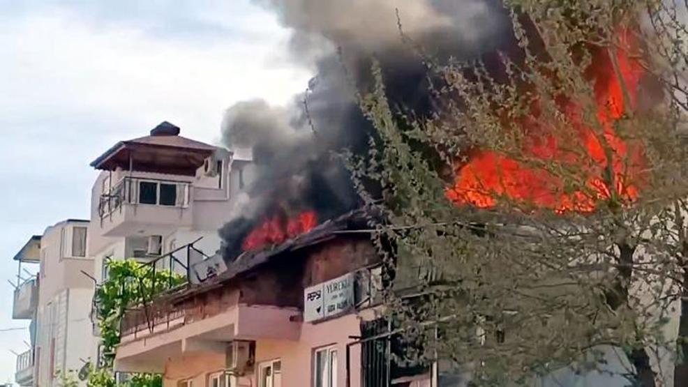 Yaşanan felaketi gözyaşları içinde anlattı: 30 yıllık emeğim mahvoldu