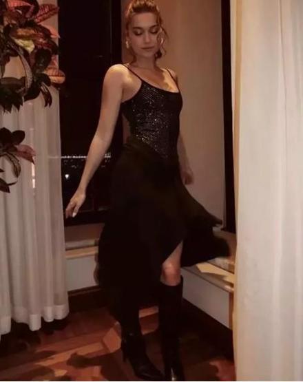 Afra Saraçoğlunun makyajsız hali herkesi şoke etti
