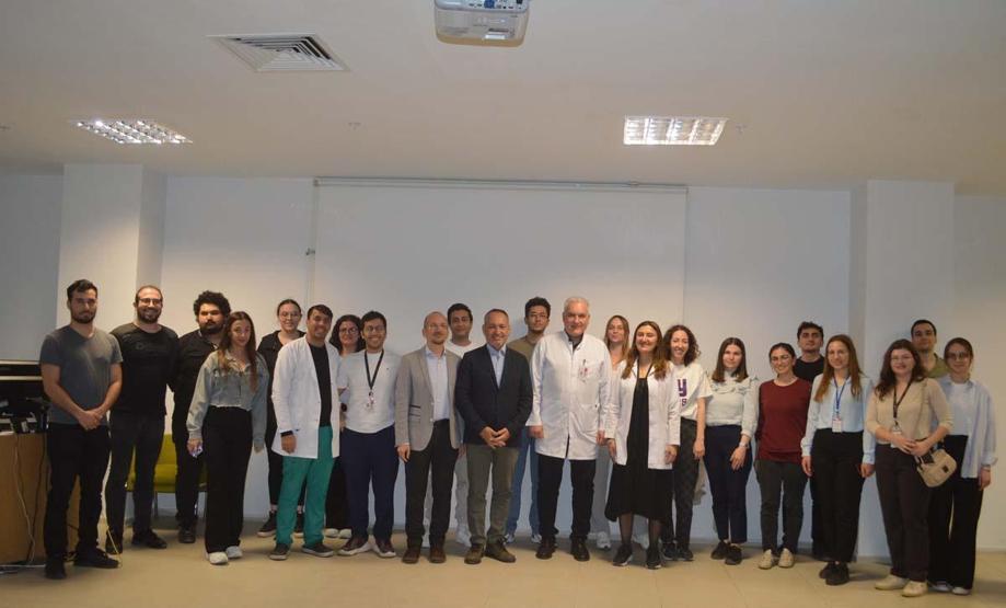 Kalp sağlığı seminerinde dikkat çeken risk faktörü Uzmanlardan sağlıklı kalp için 8 yaşam önerisi